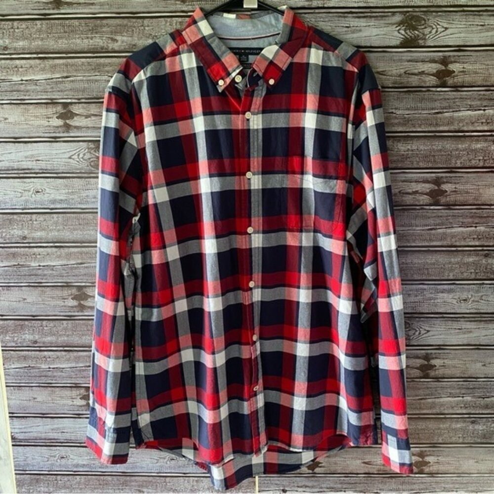 Tommy Hilfiger Men's Custom Fit Long-Sleeved Button-Down Shirt Size XL
